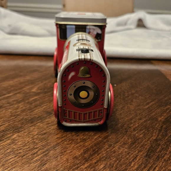 Collectible Campbell's Tin Truck - Picture 5 of 6